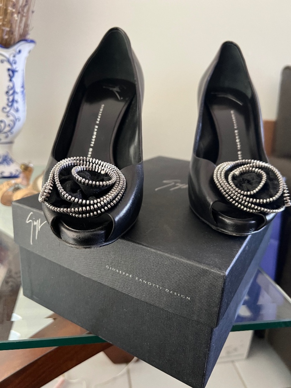 Giussepe Zanoti design pumps